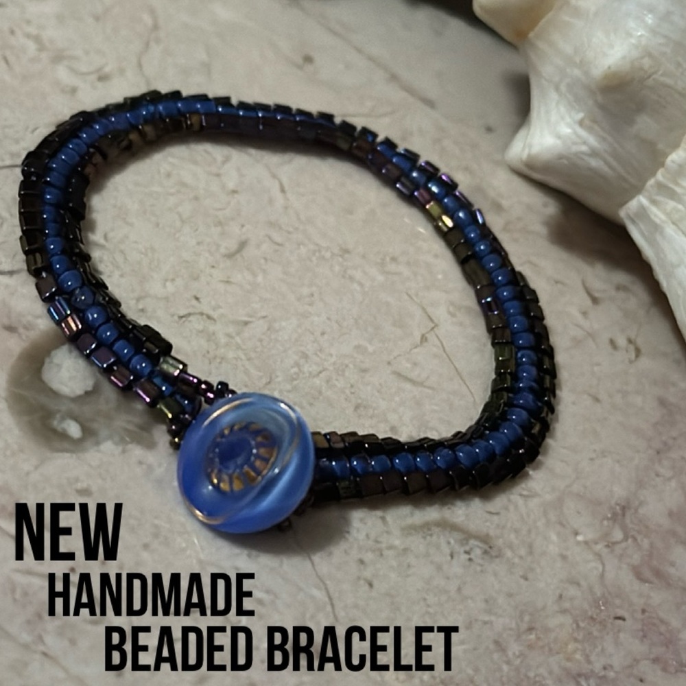 NEW-Handmade Beaded Bracelet-Iridescent Beads with Black